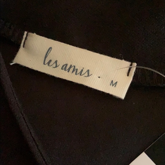 🔥🆕 Medium Black Ruffle Sleeve Dress - Picture 2 of 5